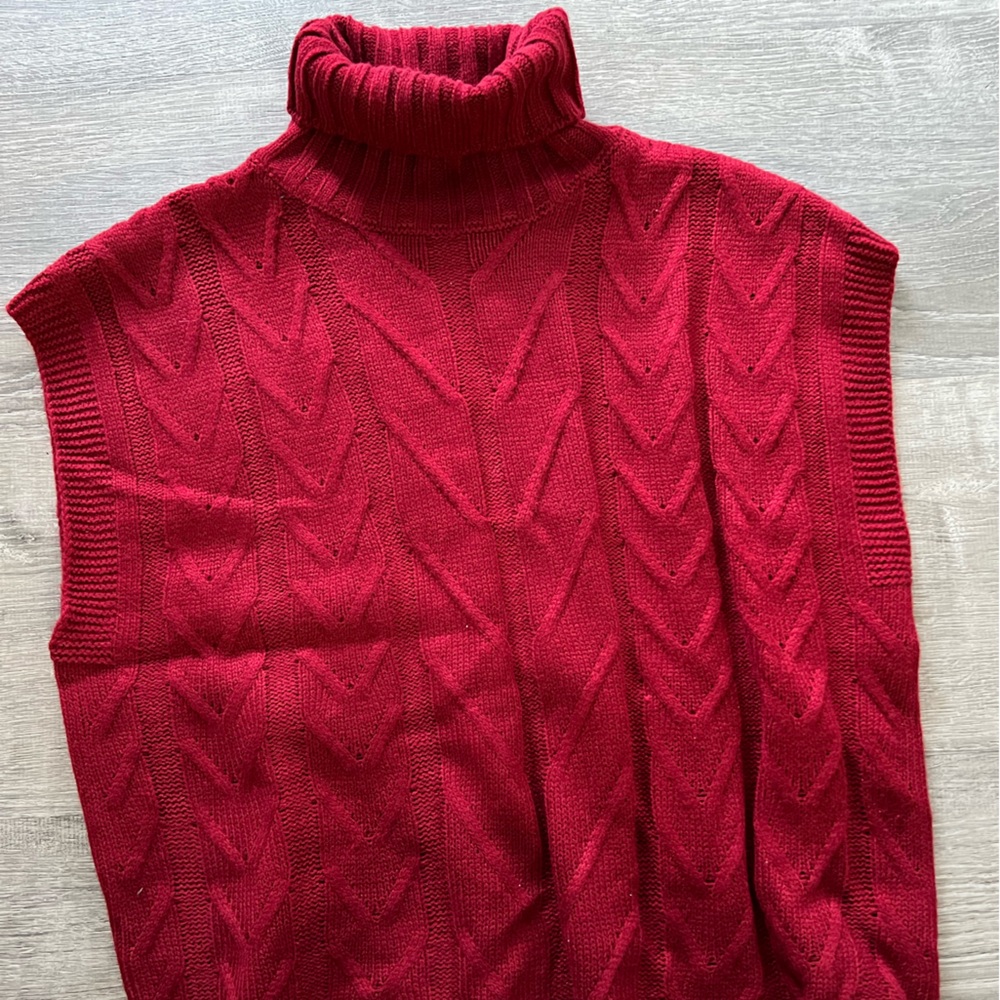 Sweater vest